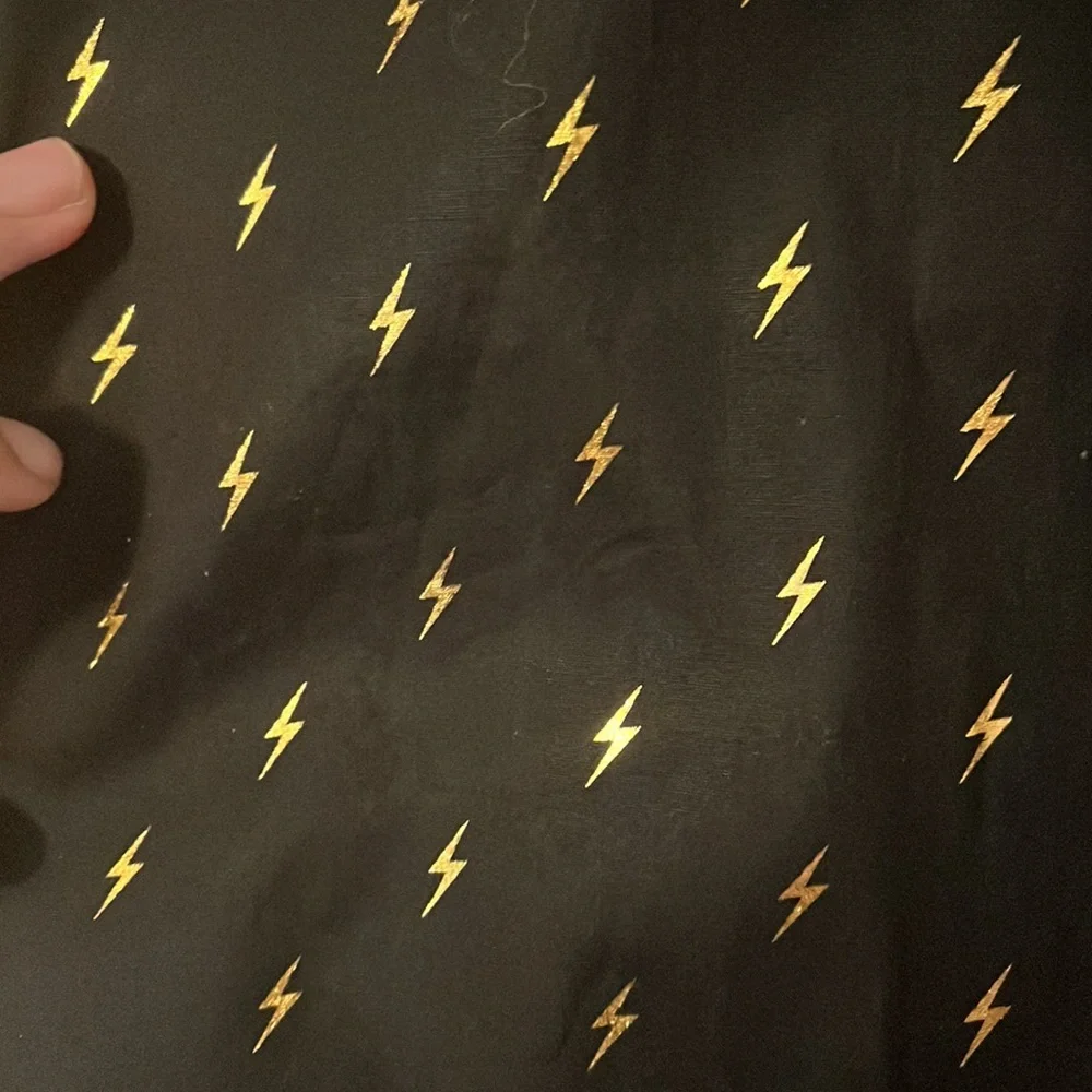 MENS STYLISH BUTTON DOWN SIZE LARGE - Picture 2 of 4